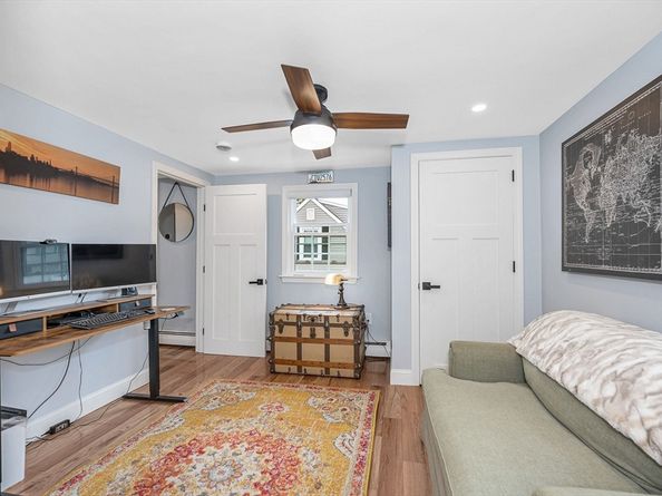 33 Upland St 33, North Andover MA 01845