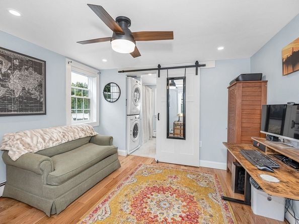 33 Upland St 33, North Andover MA 01845
