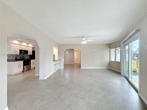 8102 NW 96th Ter, Tamarac FL 33321