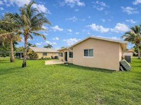 8102 NW 96th Ter, Tamarac FL 33321