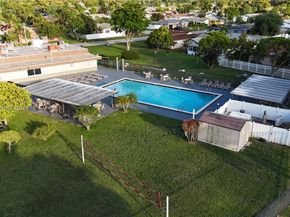 8102 NW 96th Ter, Tamarac FL 33321