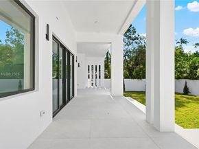 472 S Royal Poinciana Blvd, Miami Springs FL 33166