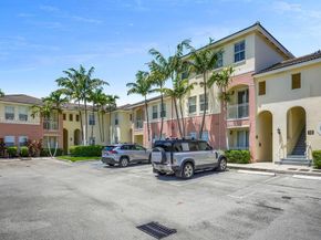 10022 NW 7th St 207, Miami FL 33172