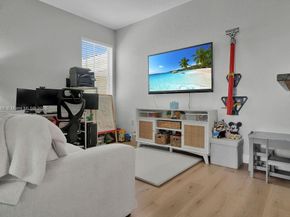 10022 NW 7th St 207, Miami FL 33172
