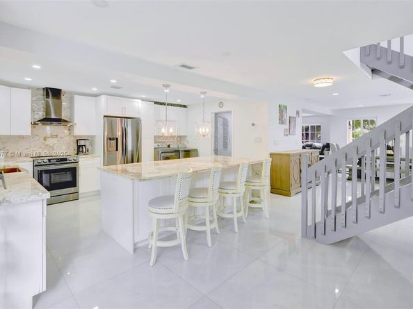 14537 SW 127th Ct, Miami FL 33186