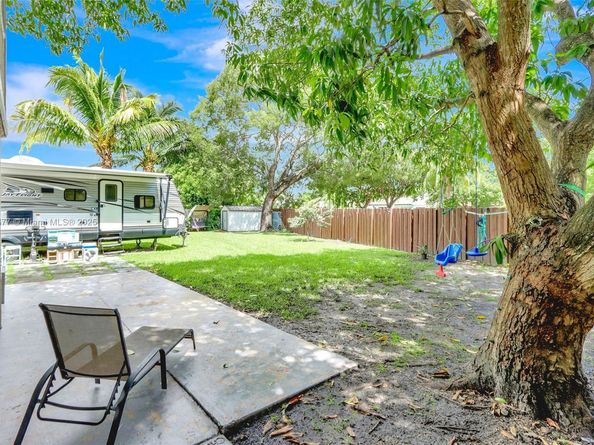 14537 SW 127th Ct, Miami FL 33186