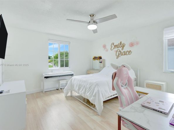 14537 SW 127th Ct, Miami FL 33186