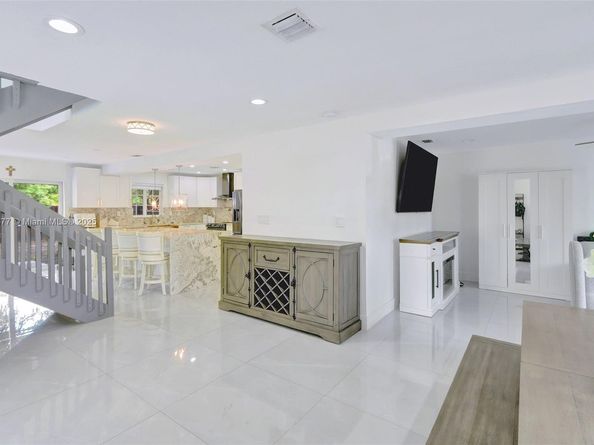 14537 SW 127th Ct, Miami FL 33186