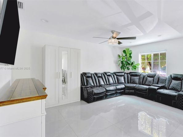 14537 SW 127th Ct, Miami FL 33186