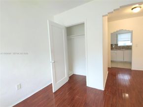 1565 SW 6th St, Miami FL 33135