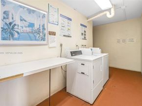 9820 S Hollybrook Lake Dr 106, Pembroke Pines FL 33025