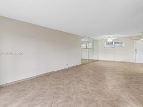 9820 S Hollybrook Lake Dr 106, Pembroke Pines FL 33025