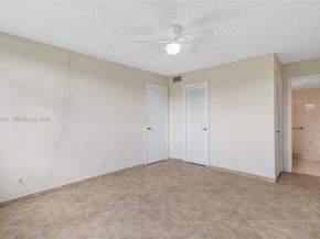 9820 S Hollybrook Lake Dr 106, Pembroke Pines FL 33025