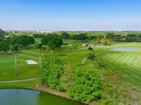 9820 S Hollybrook Lake Dr 106, Pembroke Pines FL 33025