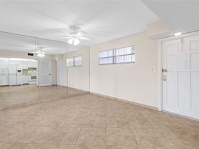 9820 S Hollybrook Lake Dr 106, Pembroke Pines FL 33025
