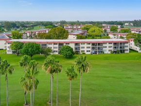 9820 S Hollybrook Lake Dr 106, Pembroke Pines FL 33025