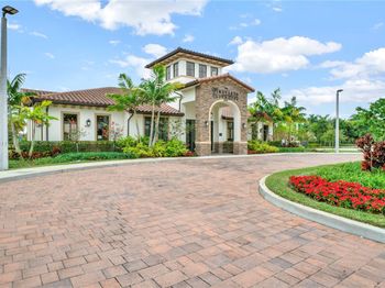 627 SE 34th Ave