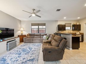 627 SE 34th Ave, Homestead FL 33033