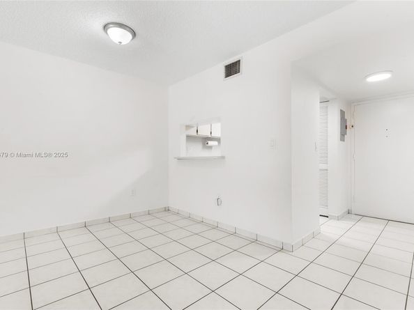 995 SW 84th Ave 223, Miami FL 33144