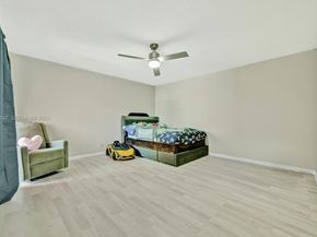 2700 S University Dr 3C, Davie FL 33328