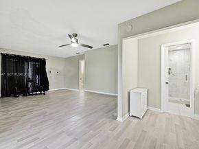 2700 S University Dr 3C, Davie FL 33328