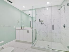 2700 S University Dr 3C, Davie FL 33328