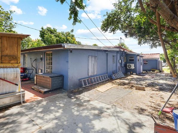 1679 NE 181st St, North Miami Beach FL 33162