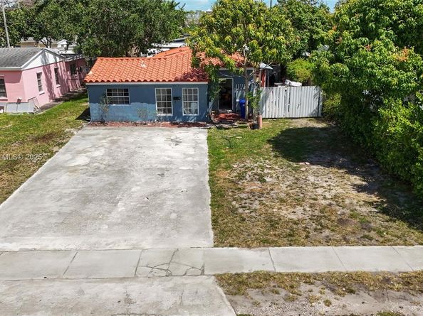 1679 NE 181st St, North Miami Beach FL 33162