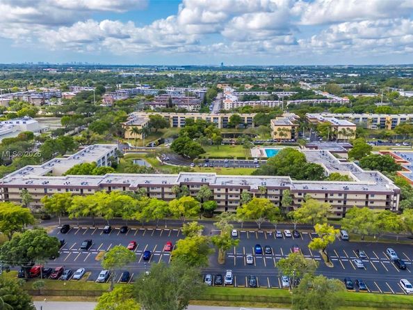 3321 NW 47th Ter 330, Lauderdale Lakes FL 33319