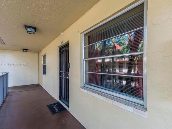 3321 NW 47th Ter 330, Lauderdale Lakes FL 33319