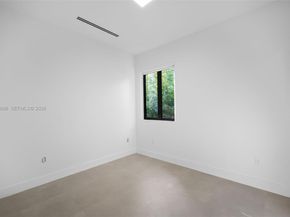 3063 Elizabeth St, Miami FL 33133