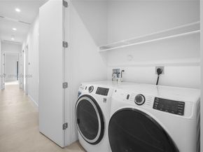 3063 Elizabeth St, Miami FL 33133