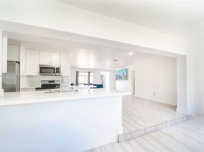 7450 Hope St, Hollywood FL 33024