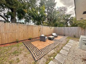 1464 NE 28th St, Pompano Beach FL 33064