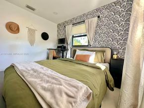 1464 NE 28th St, Pompano Beach FL 33064