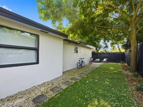 1464 NE 28th St, Pompano Beach FL 33064