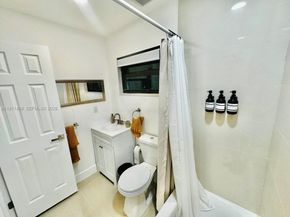 1464 NE 28th St, Pompano Beach FL 33064