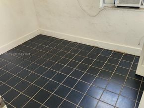 10 NW 28th Way, Fort Lauderdale FL 33311