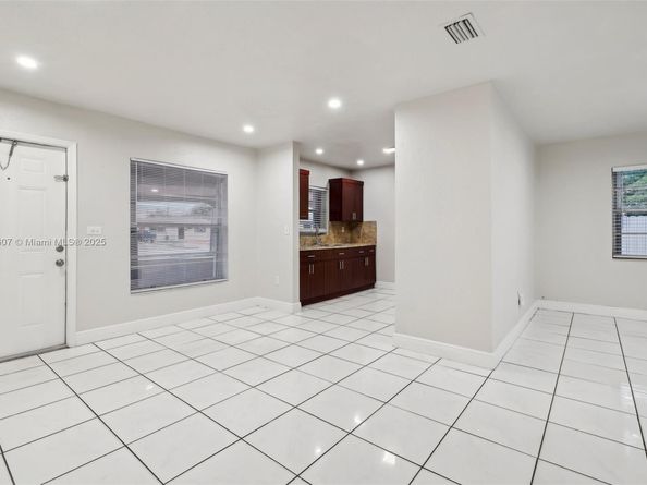3851 NW 172nd Ter, Miami Gardens FL 33055