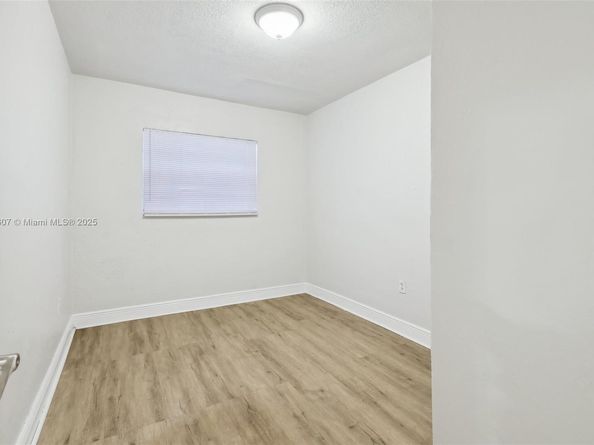3851 NW 172nd Ter, Miami Gardens FL 33055