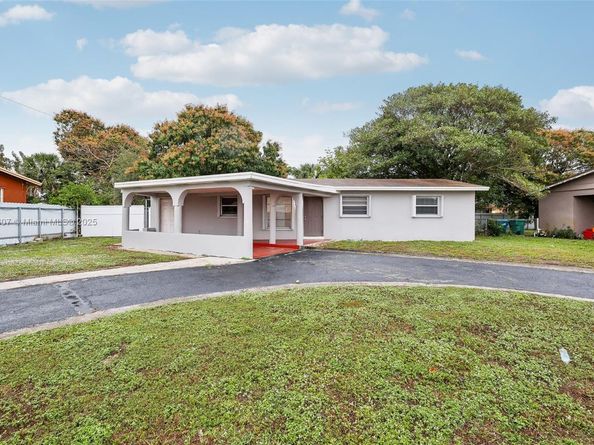 3851 NW 172nd Ter, Miami Gardens FL 33055
