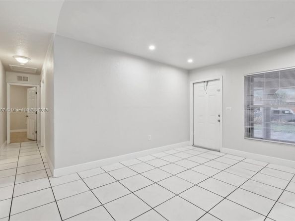 3851 NW 172nd Ter, Miami Gardens FL 33055