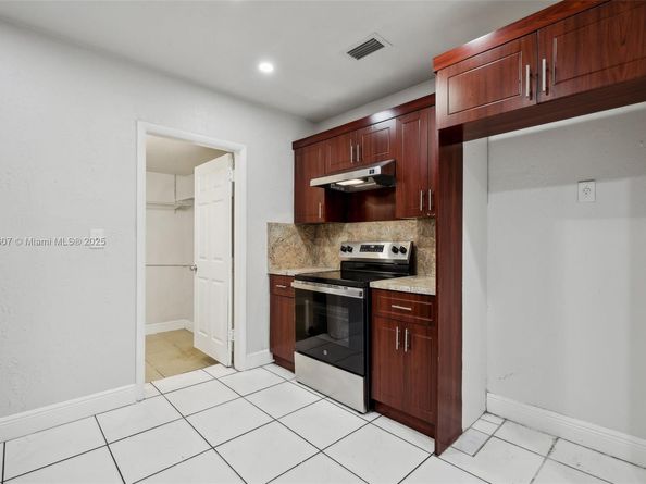 3851 NW 172nd Ter, Miami Gardens FL 33055
