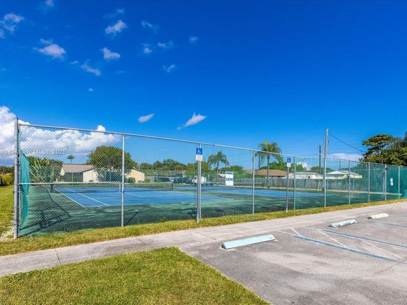 3502 Waterview Cir, Palm Springs FL 33461