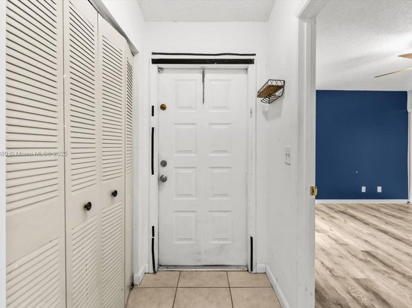 3502 Waterview Cir, Palm Springs FL 33461