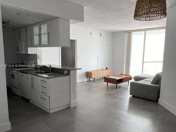 275 NE 18th St 1610, Miami FL 33132