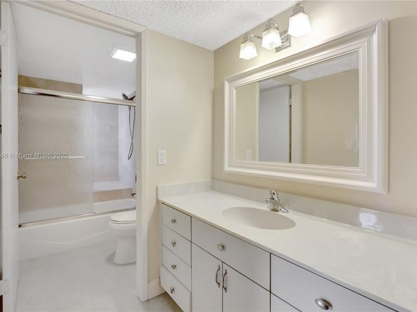 8860 SW 123rd Ct K104, Miami FL 33186