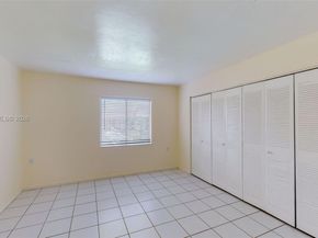11207 SW 88th St 217A, Miami FL 33176