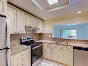 11207 SW 88th St 217A, Miami FL 33176