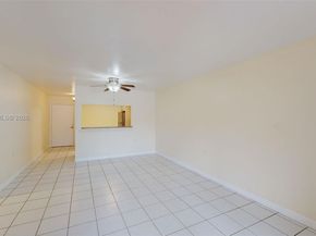 11207 SW 88th St 217A, Miami FL 33176